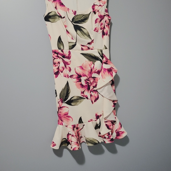 Dressess, above knee - Picture 4 of 11